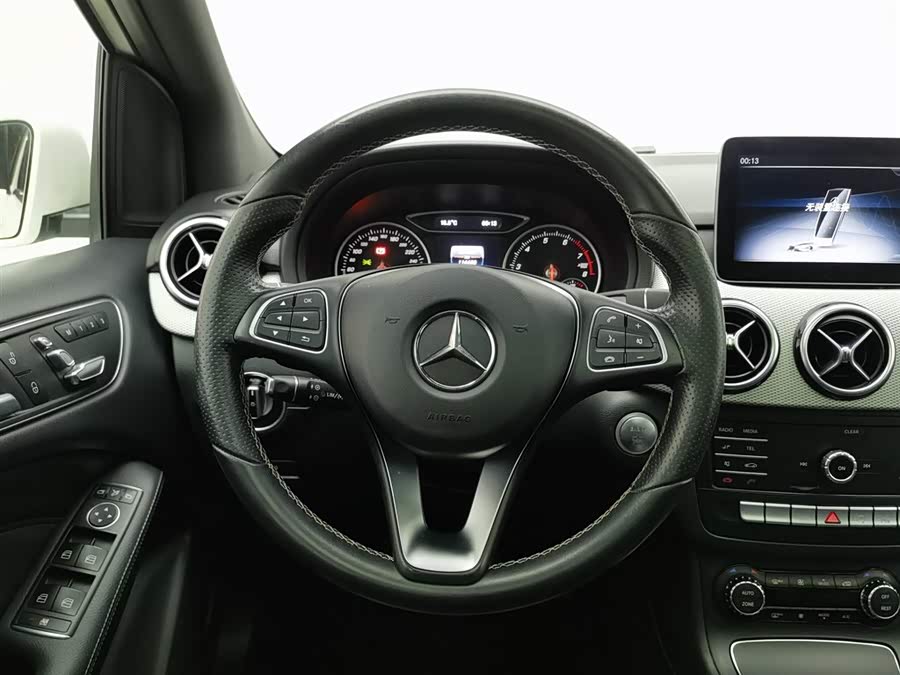 Mercedes-Benz B Class 2018 #12 Mercedes-Benz B Class 2018 car image #12