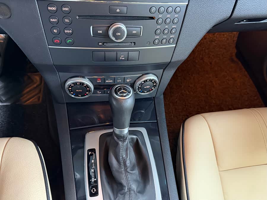 Mercedes-Benz GLK Class (Imported) 2010 car image #12