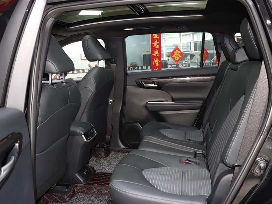 Toyota Crown Kluger 2024 car image #12