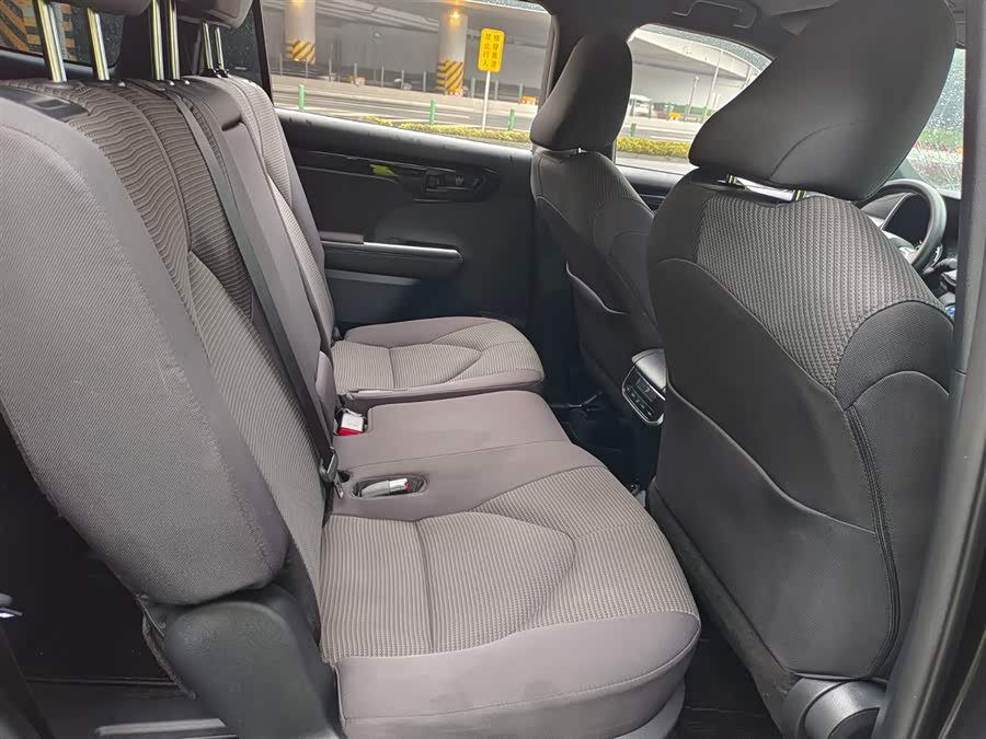 Toyota Crown Kluger 2021 car image #12