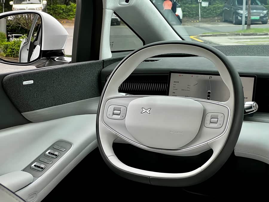 Xpeng X9 2024 immagine di auto #12