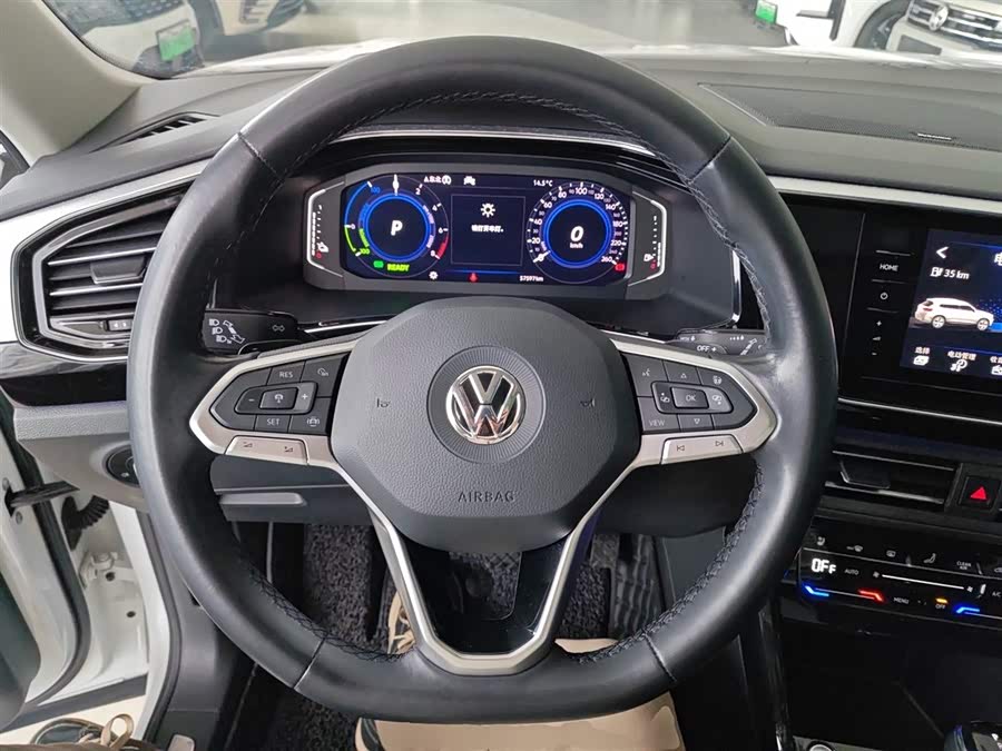 Volkswagen Tayron GTE 2020 #12 Volkswagen Tayron GTE 2020 car image #12