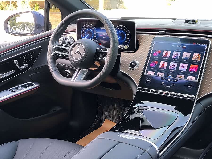 Mercedes-Benz EQE Class 2023 car image #12