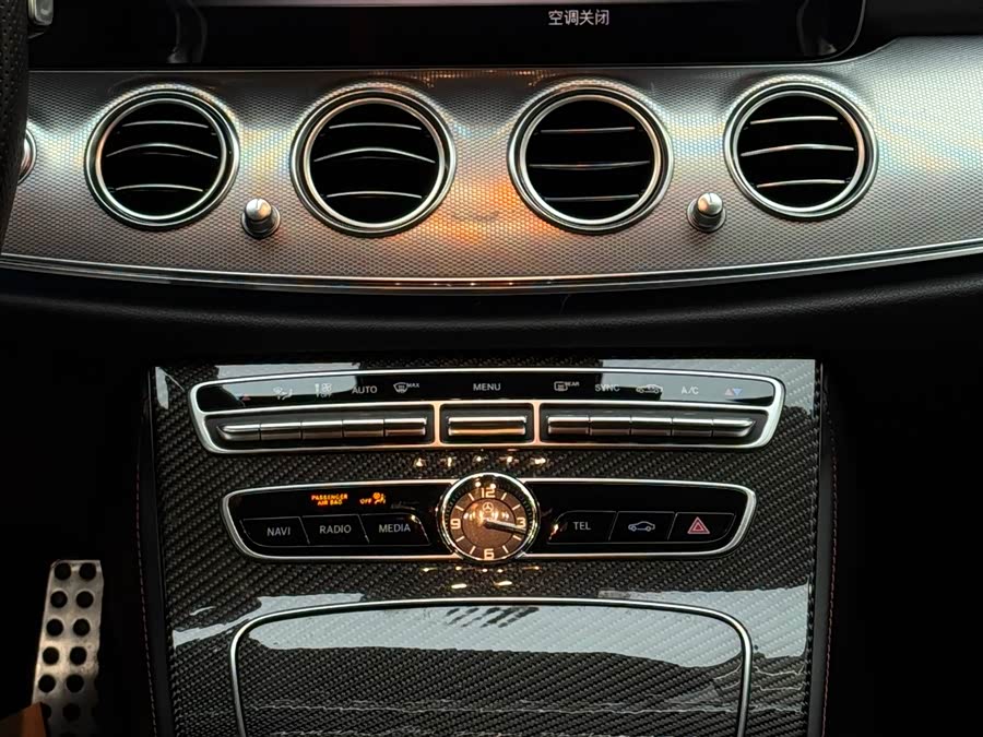 Mercedes-Benz E AMG 2019 immagine di auto #12