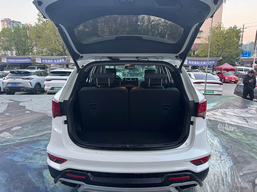Hyundai Santa Fe 2017 #12 Hyundai Santa Fe 2017 car image #12