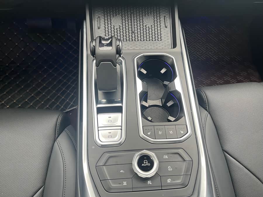 Tank 400 2025 صورة سيارة #12