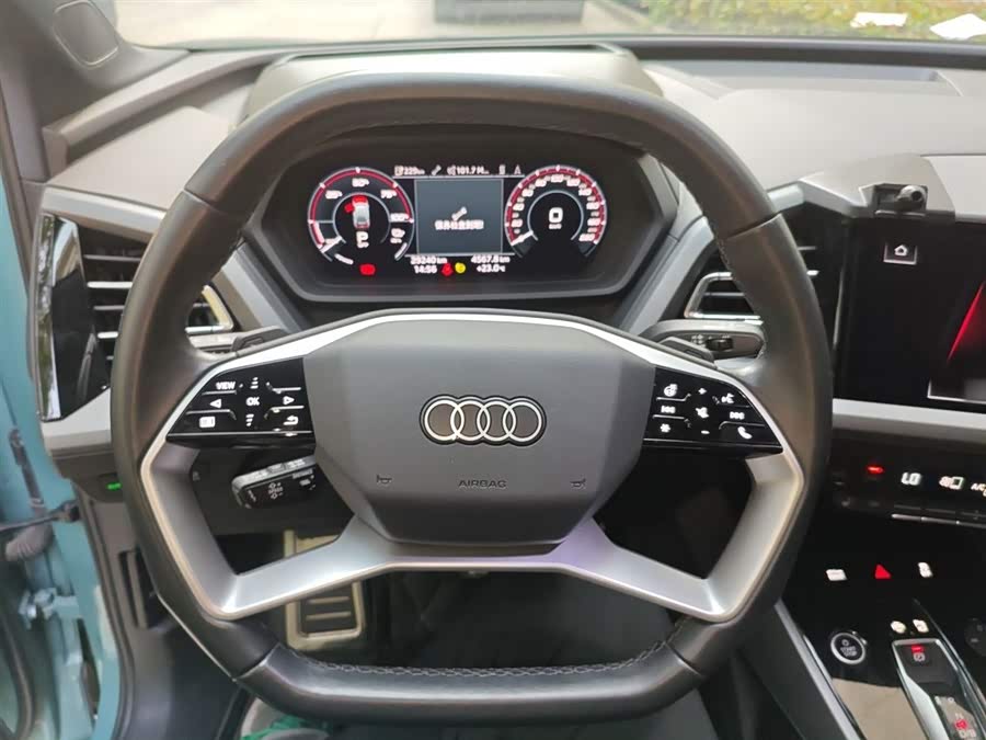 Audi Q5 e-tron 2023 #12 Audi Q5 e-tron 2023 immagine di auto #12