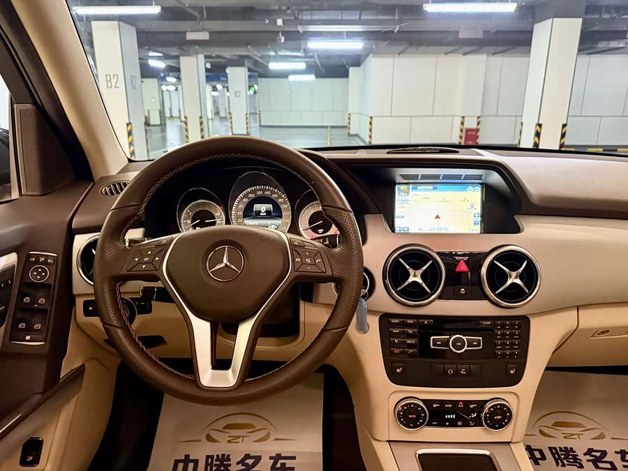 Mercedes-Benz GLK Class 2014 car image #12