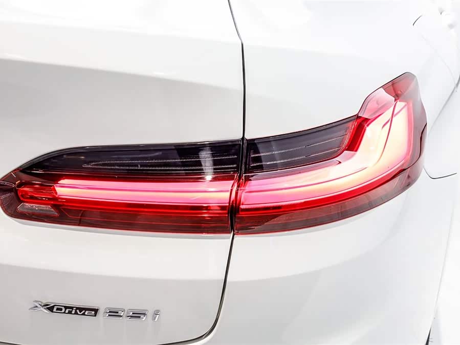 BMW X4 2020 immagine di auto #12