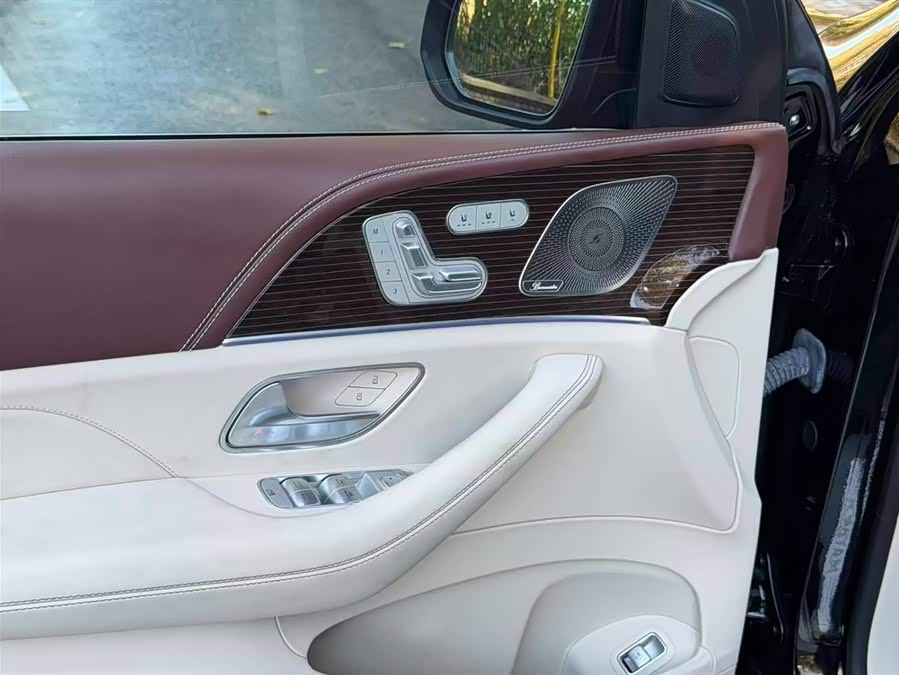 Mercedes-Benz Maybach GLS 2022 #12 Mercedes-Benz Maybach GLS 2022 car image #12