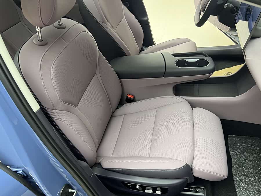 HongQi TianGong 05 2025 #12 HongQi TianGong 05 2025 car image #12