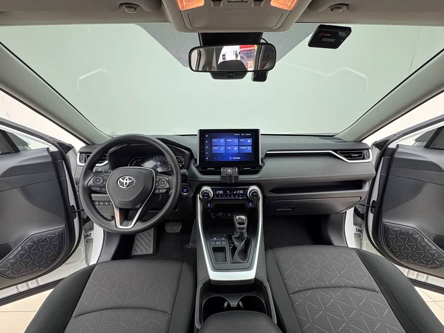 Toyota RAV4 2021 #12 Toyota RAV4 2021 car image #12