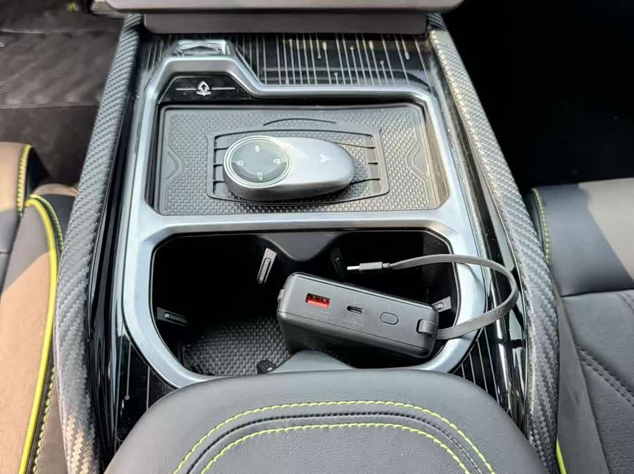 哪吒汽车 哪吒GT 2024 汽车图片 #12