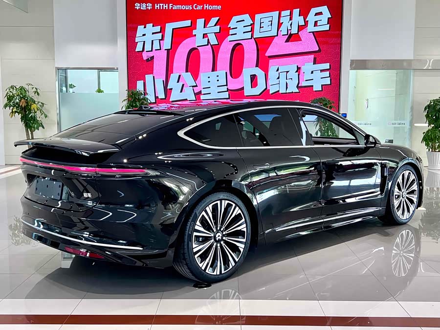 NIO ET9 2025 صورة سيارة #12