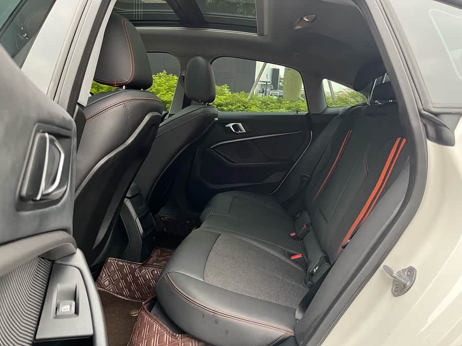 BMW 2 Series (Imported) 2024 immagine di auto #12