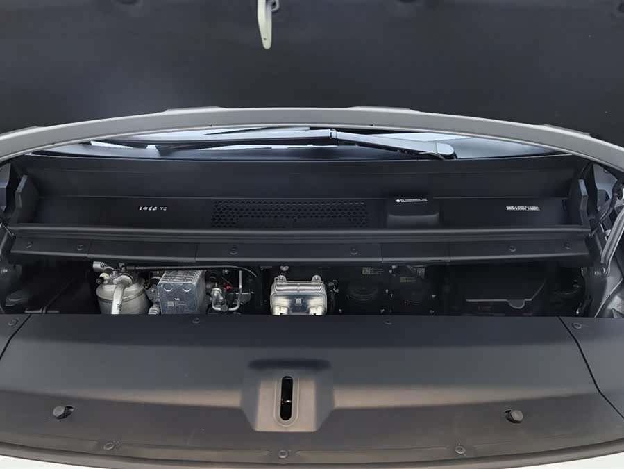 理想汽车 理想MEGA 2024 汽车图片 #12