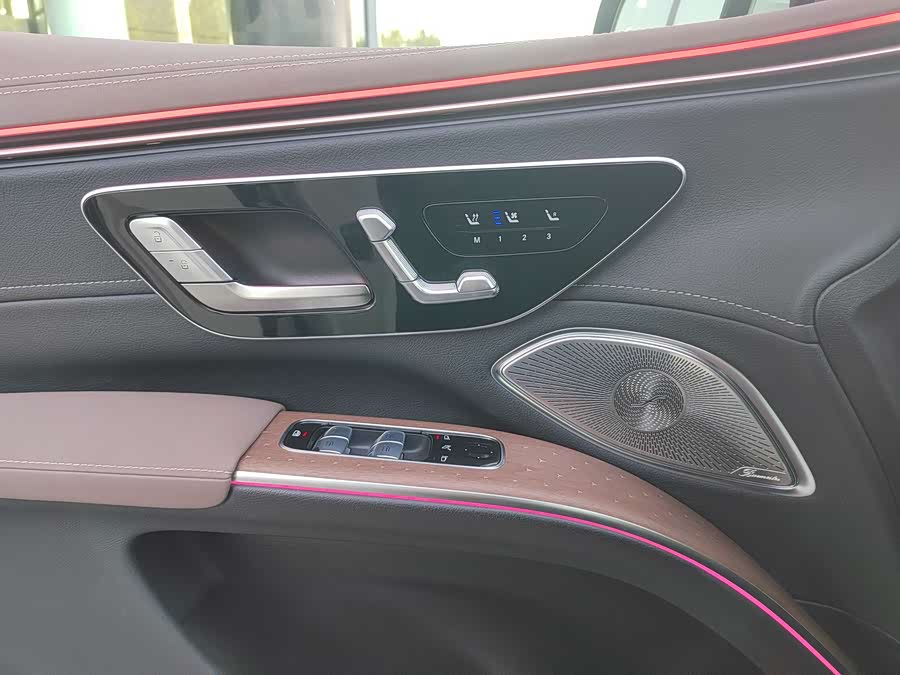 Mercedes-Benz EQS SUV 2025 #12 Mercedes-Benz EQS SUV 2025 car image #12