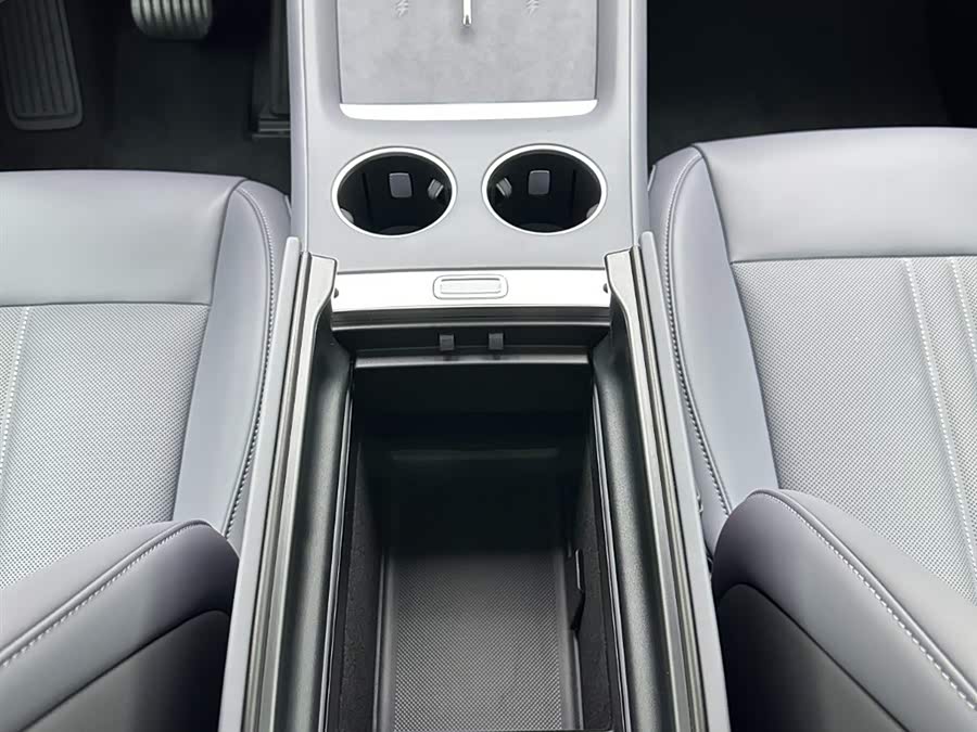 小米汽车 小米YU7 2025 汽车图片 #12