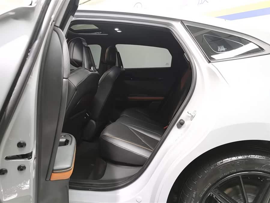 Changan UNI-V iDD 2023 #12 Changan UNI-V iDD 2023 car image #12