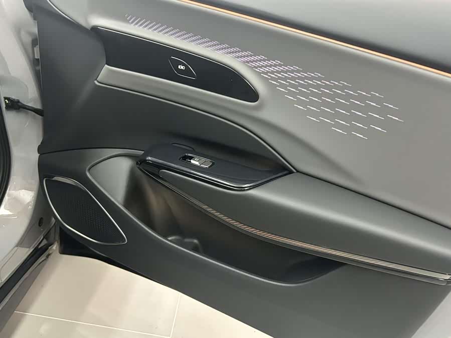 HongQi EH7 2024 #12 HongQi EH7 2024 car image #12