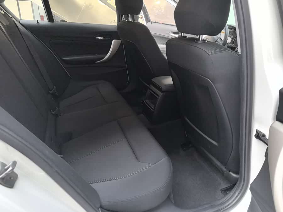 BMW 1 Series (Imported) 2015 car image #12