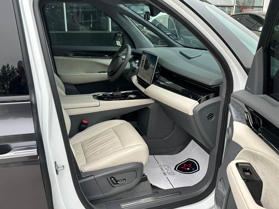 Volkswagen Phideon 2023 immagine di auto #12