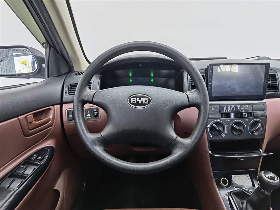 BYD F3 2018 immagine di auto #12