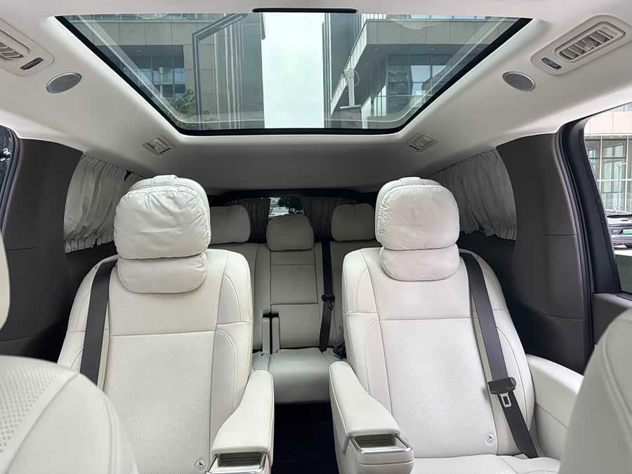 理想汽车 理想MEGA 2024 汽车图片 #12