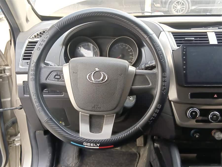 GEELY GX7 2014 car image #12