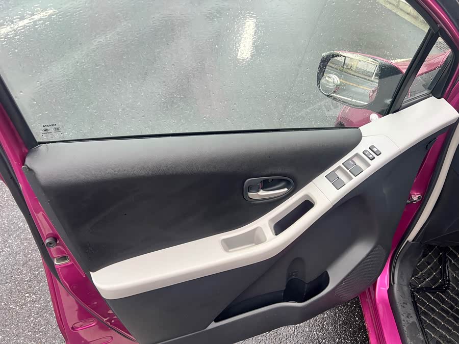 丰田 雅力士 2011 汽车图片 #12