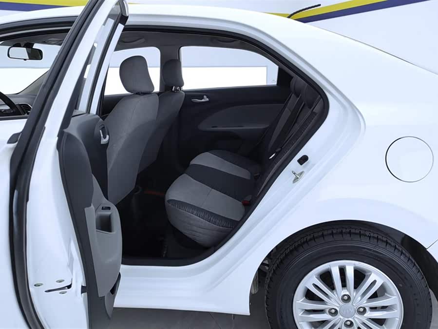 起亚 焕驰 2018 汽车图片 #12