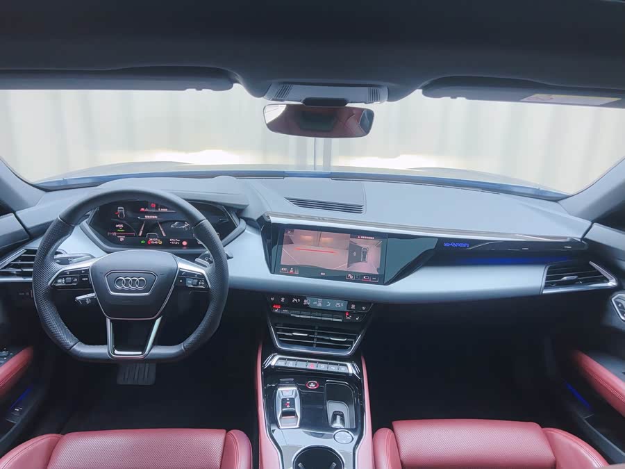 Audi e-tron GT 2024 car image #12