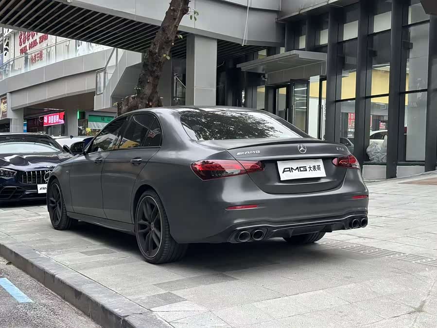 Mercedes-Benz E AMG 2023 صورة سيارة #12