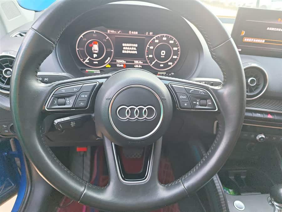 Audi Q2L e-tron 2020 #12 Audi Q2L e-tron 2020 car image #12