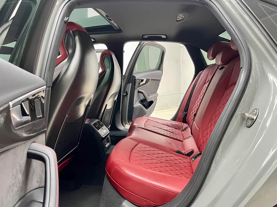 Audi S4 2020 car image #12