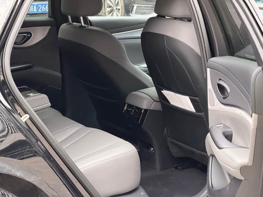 BYD Seal 07 DM-i 2025 car image #12