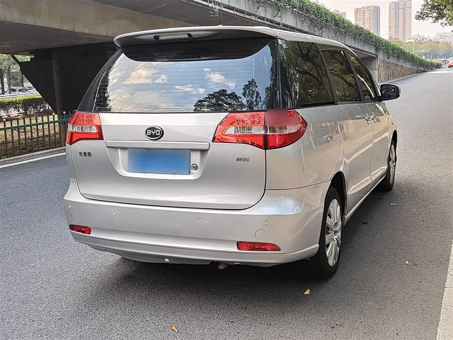 BYD M6 2016 #12 BYD M6 2016 car image #12