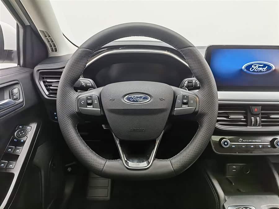 Ford Focus Active 2021 #12 Ford Focus Active 2021 car image #12