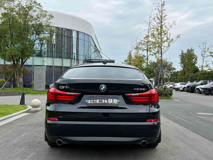 BMW 5 Series GT 2015 immagine di auto #12