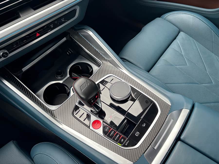 BMW XM 2024 car image #12