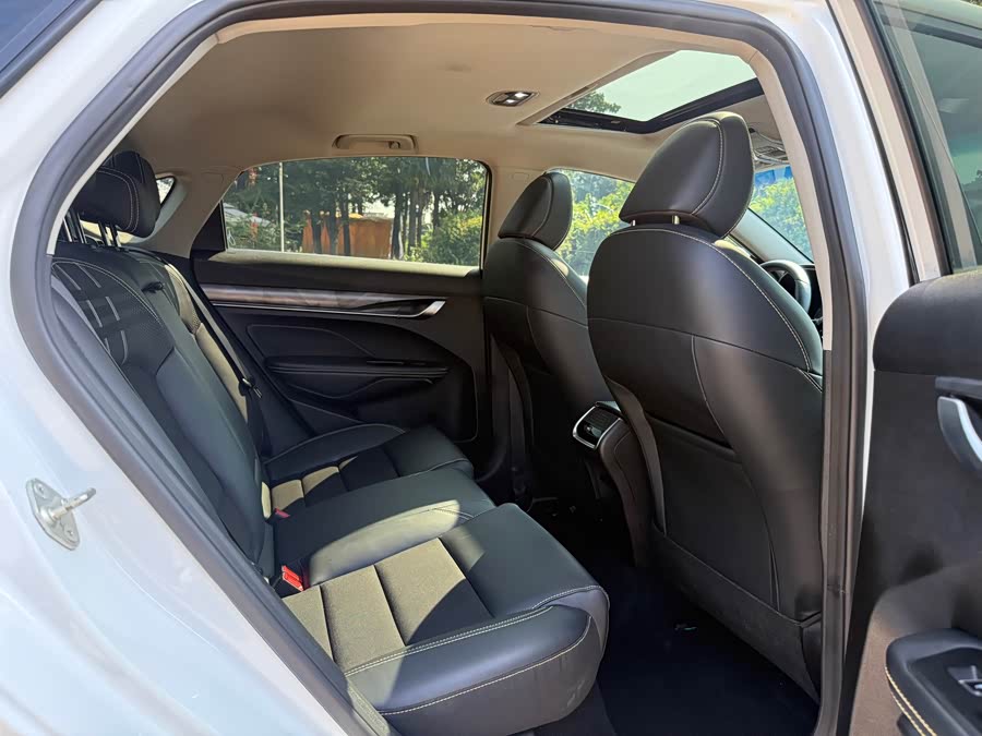 GEELY Binray 2021 car image #12
