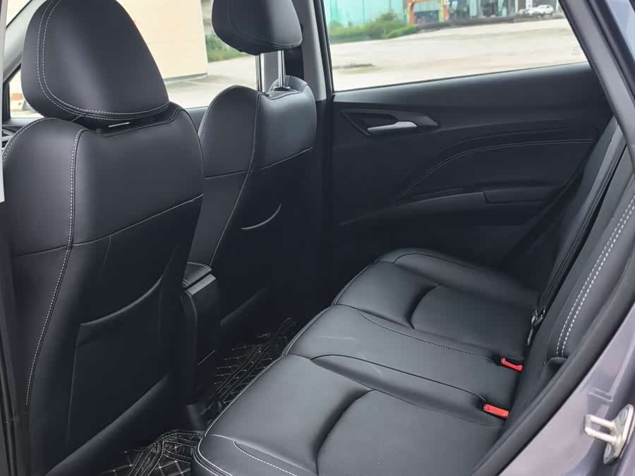 哪吒汽车 哪吒AYA 2025 汽车图片 #12