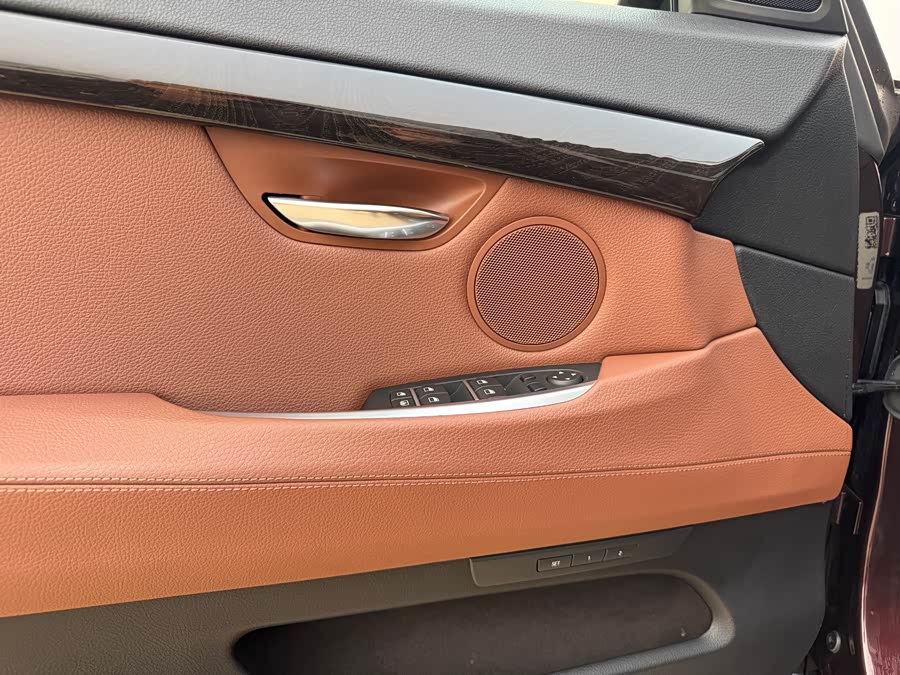 BMW 5 Series GT 2016 #12 BMW 5 Series GT 2016 immagine di auto #12