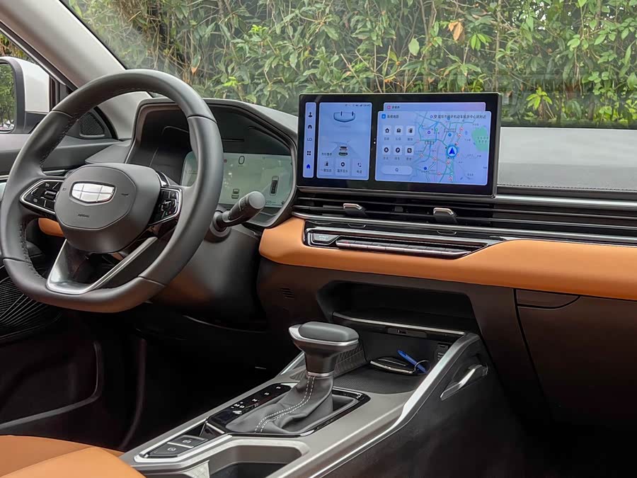GEELY Emgrand 2024 car image #12