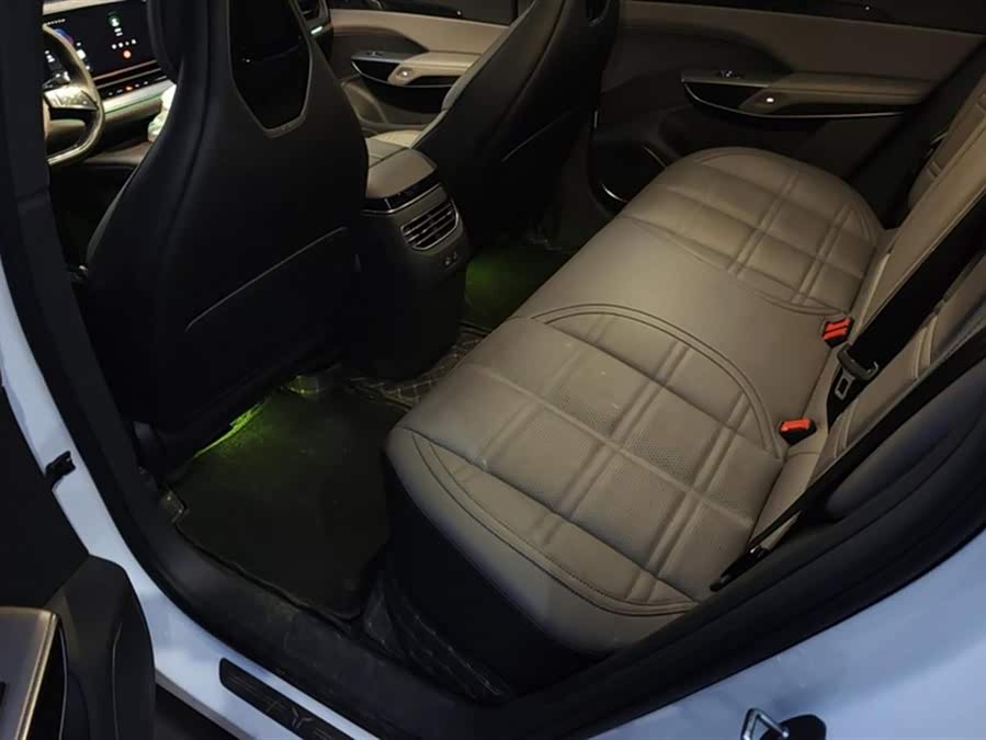 HongQi TianGong 08 2025 #12 HongQi TianGong 08 2025 car image #12