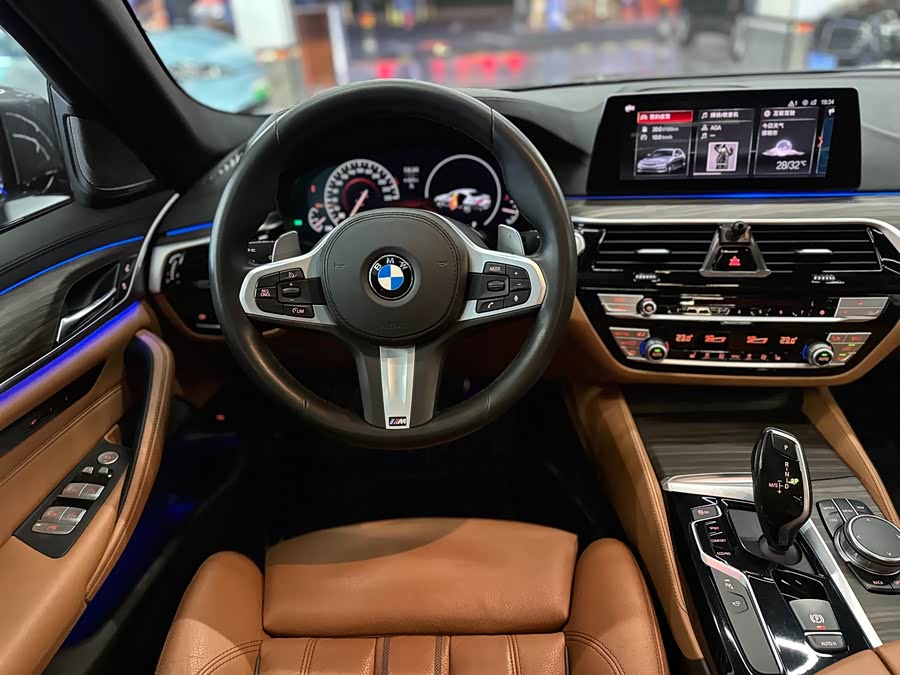 BMW 5 Series (Imported) 2019 car image #12