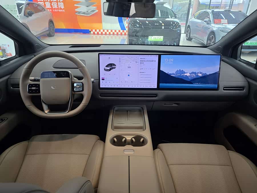 理想汽车 理想i6 2025 汽车图片 #12