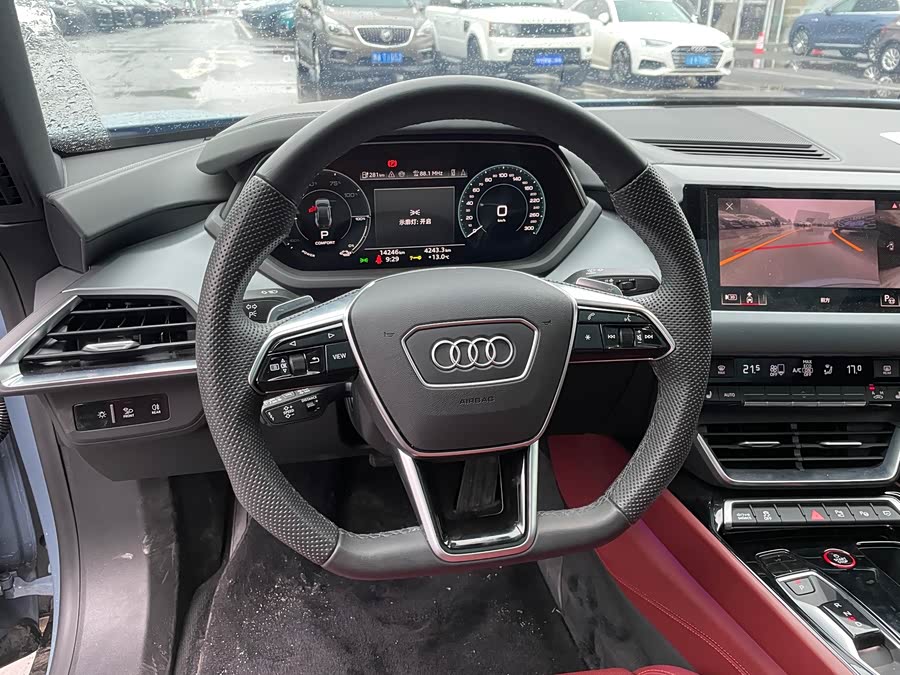 Audi e-tron GT 2024 صورة سيارة #12