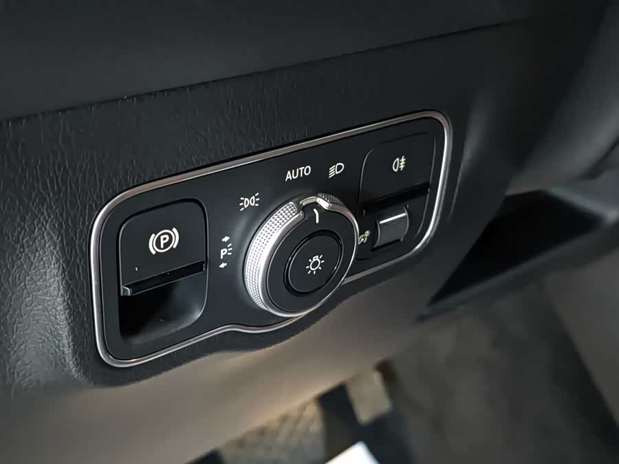 Mercedes-Benz GLB Class 2022 #12 Mercedes-Benz GLB Class 2022 car image #12