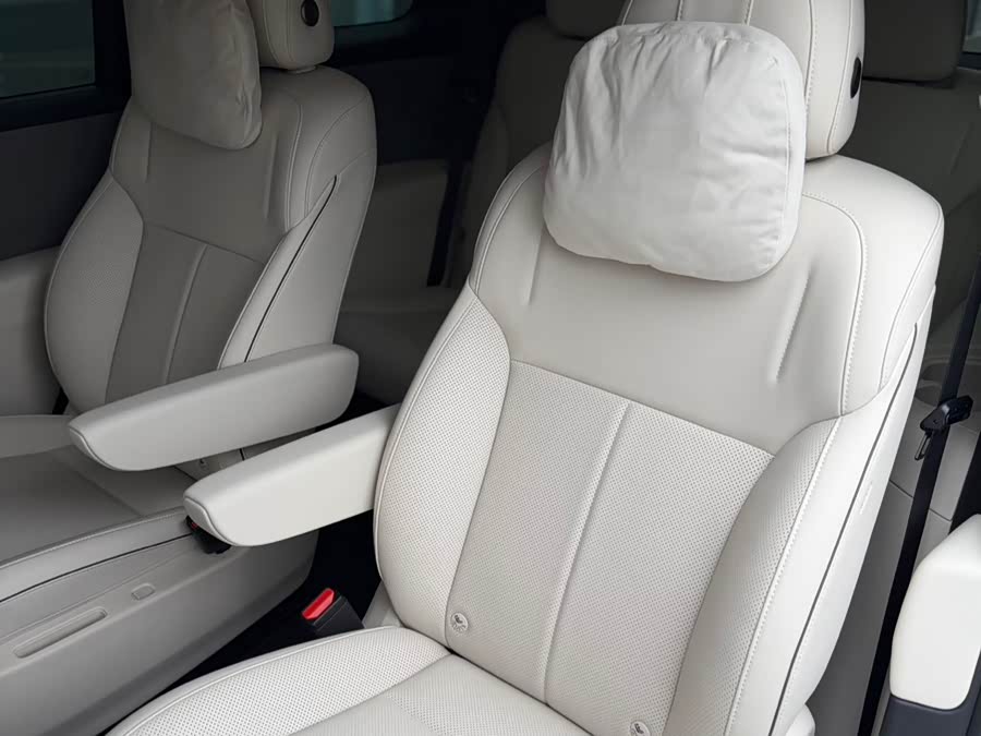 Li i8 2025 изображение автомобиля #12